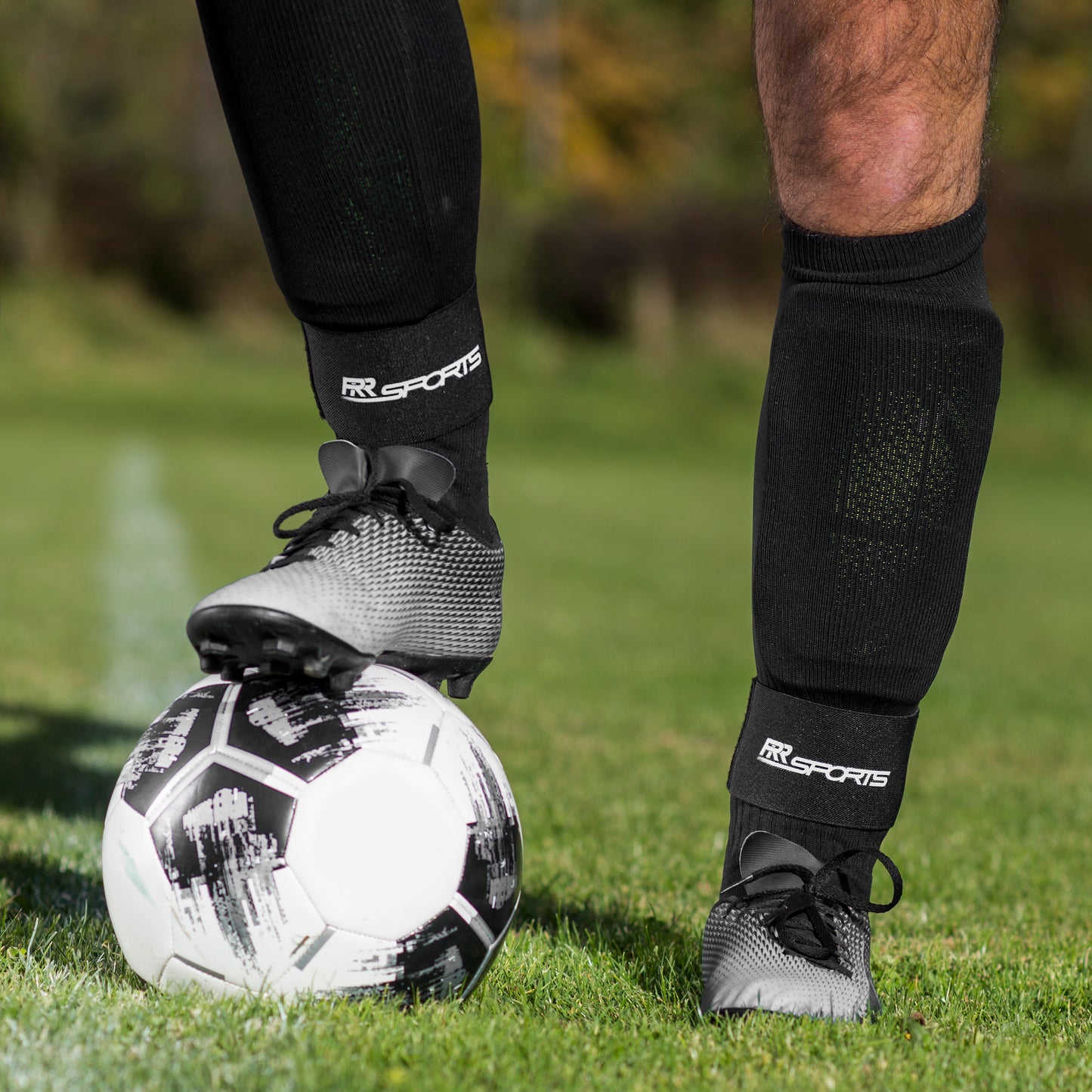 RR Sports - Schienbeinschonerhalter Fußball für Herren, Damen und Kinder Schwarz