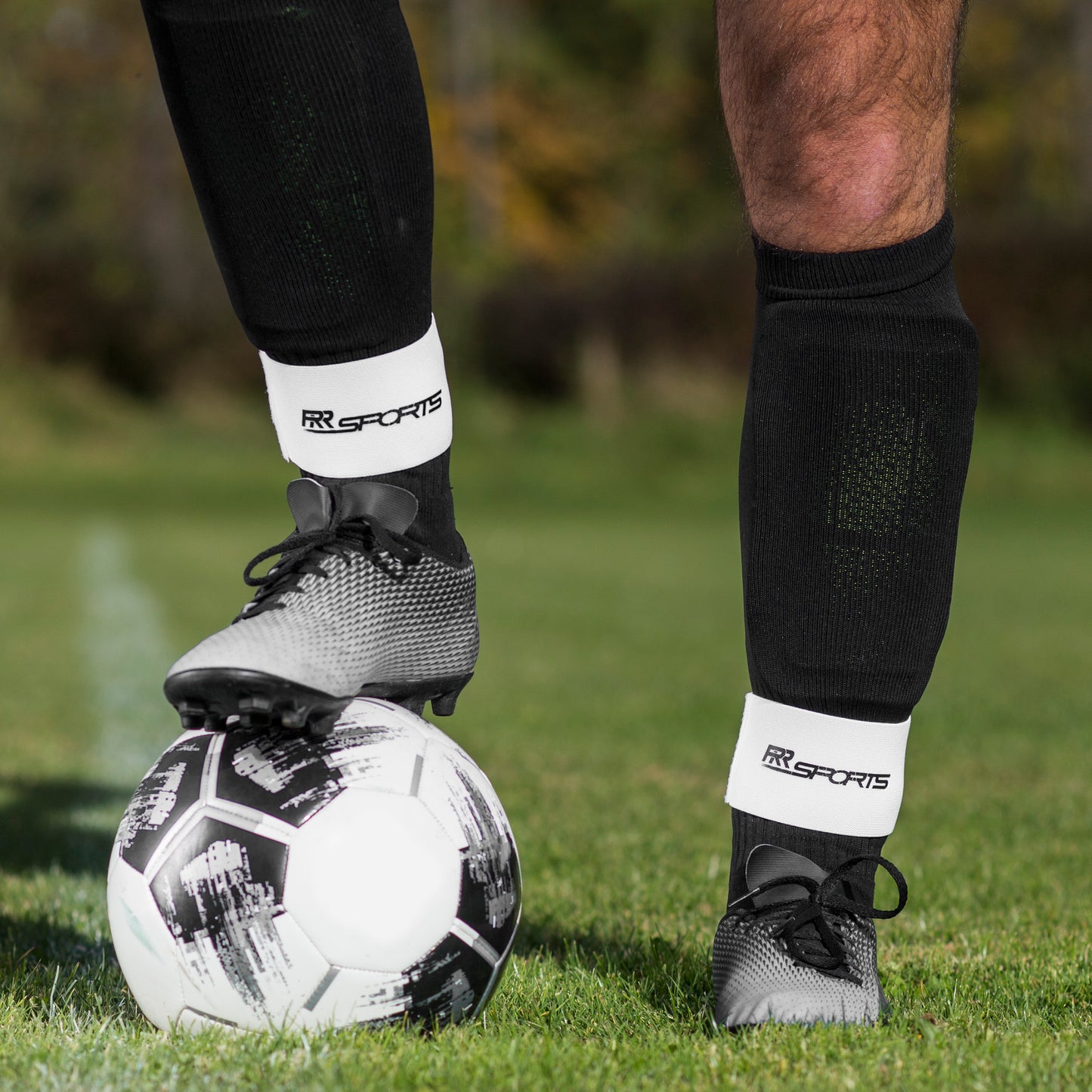 RR Sports - Schienbeinschonerhalter Fußball für Herren, Damen und Kinder Weiß